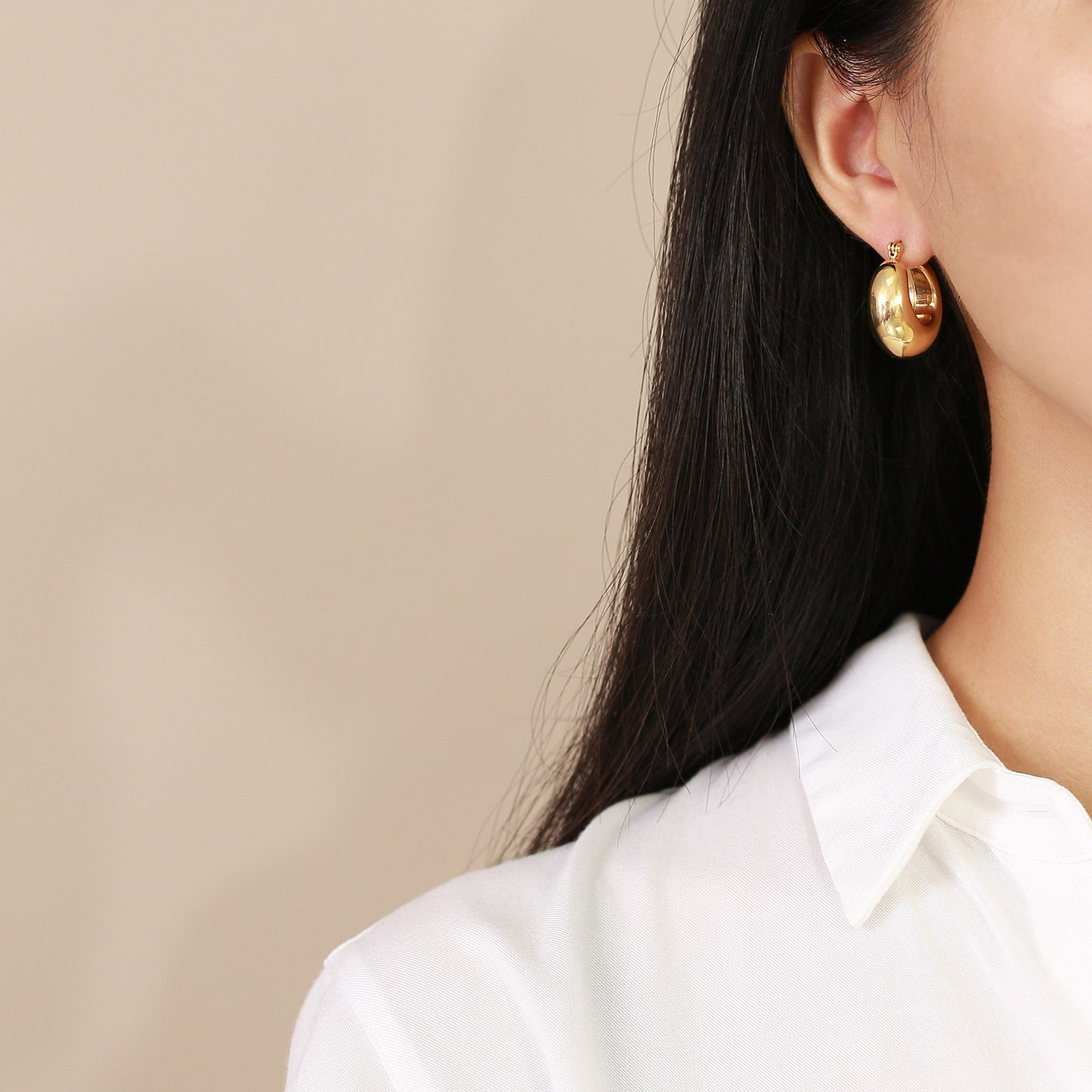 18K Gold Hollow Earrings