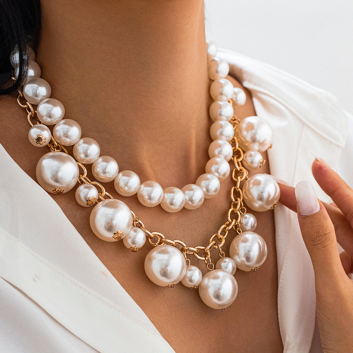 Stringed Pearls Pendant Necklace