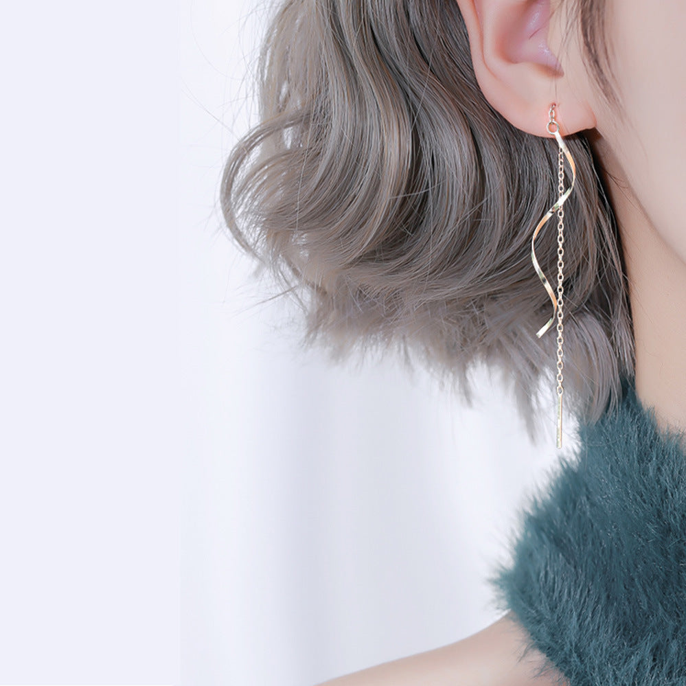 Elegant Long Wavy Ear Threads